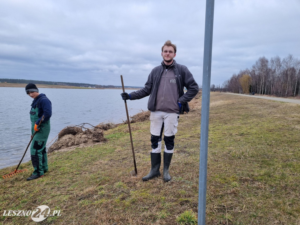 Porządki na zbiorniku Rydzyna