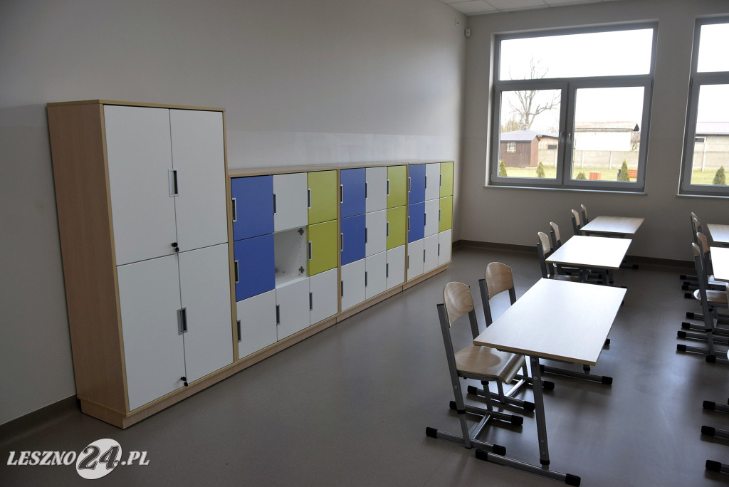 Otwarcie sali sportowej i nowych klas w Goniembicach
