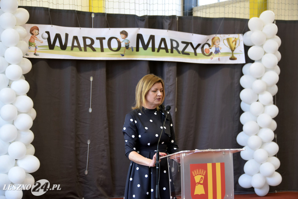 Otwarcie sali sportowej i nowych klas w Goniembicach