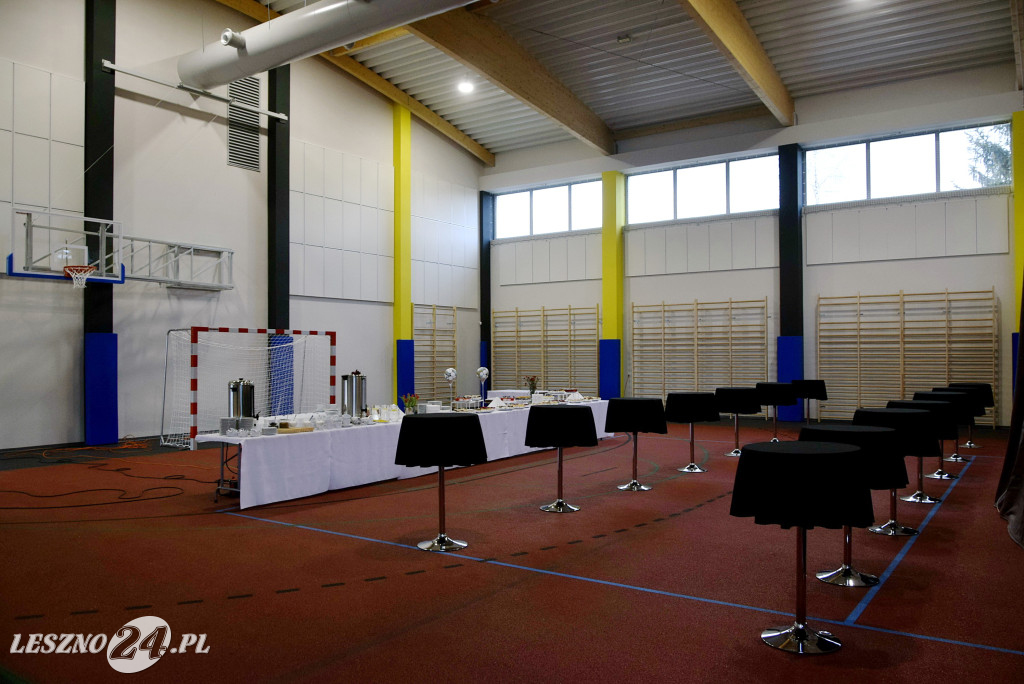 Otwarcie sali sportowej i nowych klas w Goniembicach