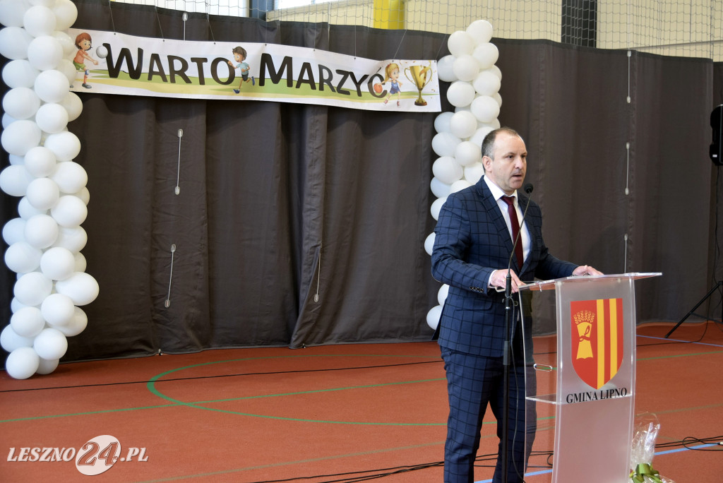 Otwarcie sali sportowej i nowych klas w Goniembicach