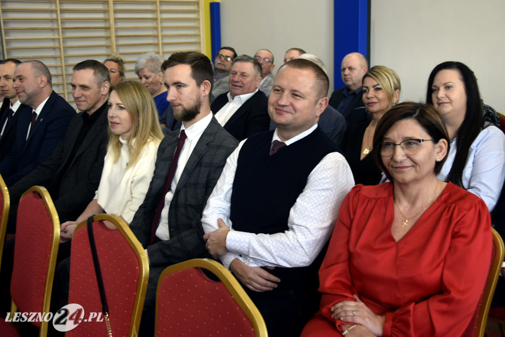 Otwarcie sali sportowej i nowych klas w Goniembicach