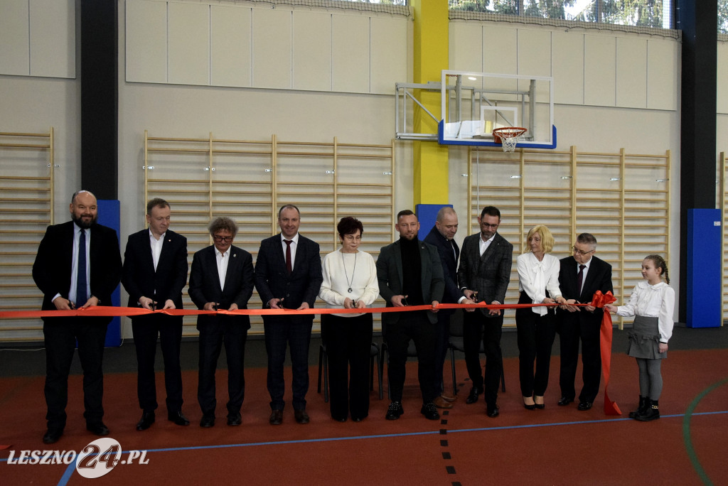 Otwarcie sali sportowej i nowych klas w Goniembicach