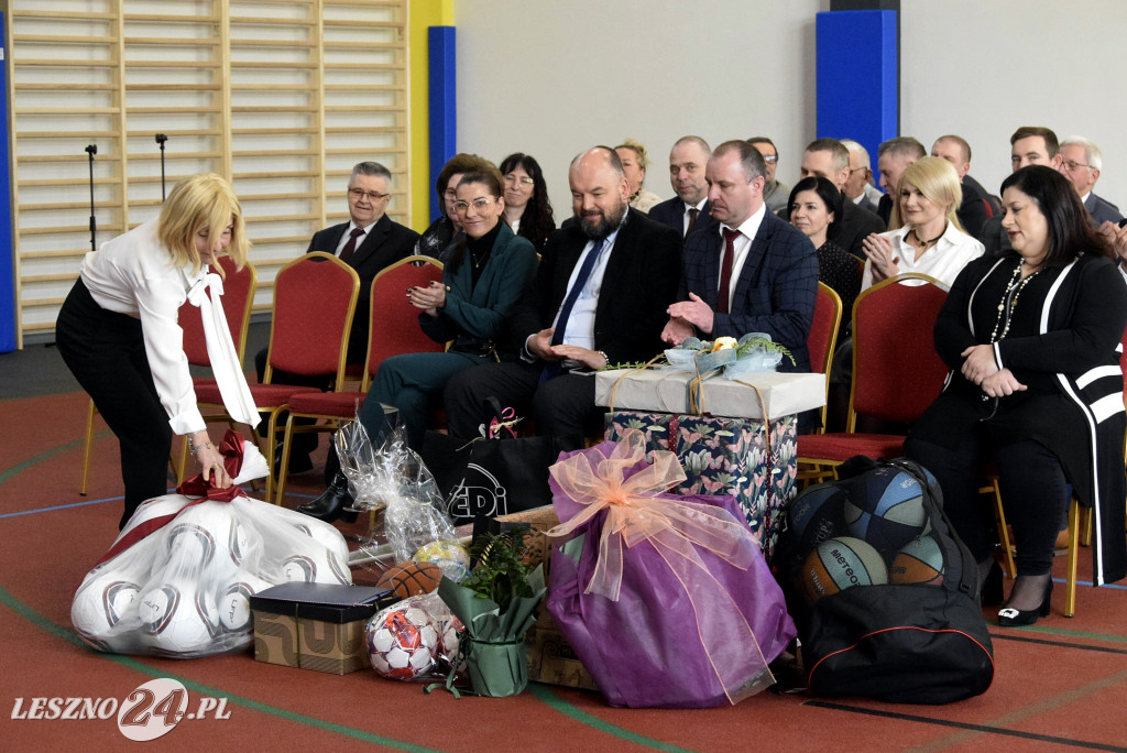 Otwarcie sali sportowej i nowych klas w Goniembicach