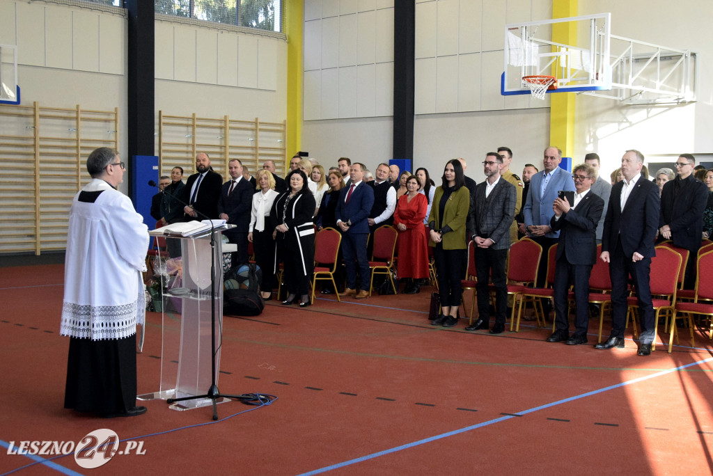 Otwarcie sali sportowej i nowych klas w Goniembicach