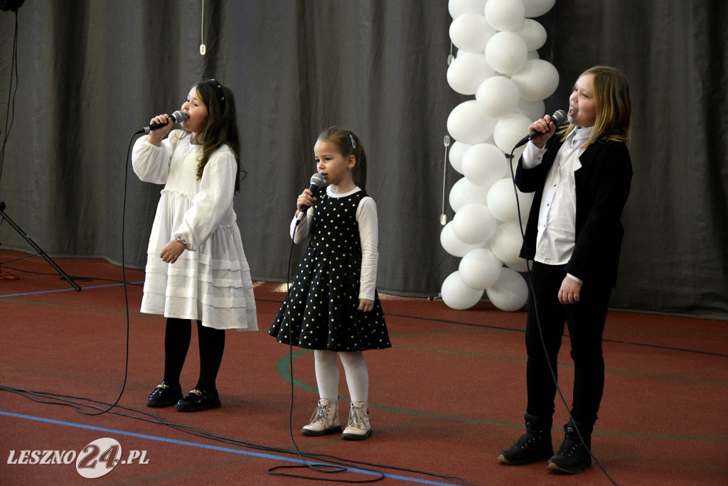 Otwarcie sali sportowej i nowych klas w Goniembicach