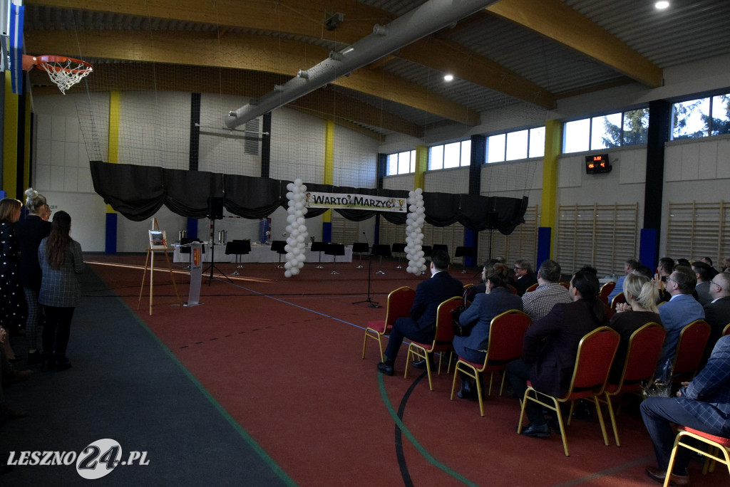 Otwarcie sali sportowej i nowych klas w Goniembicach
