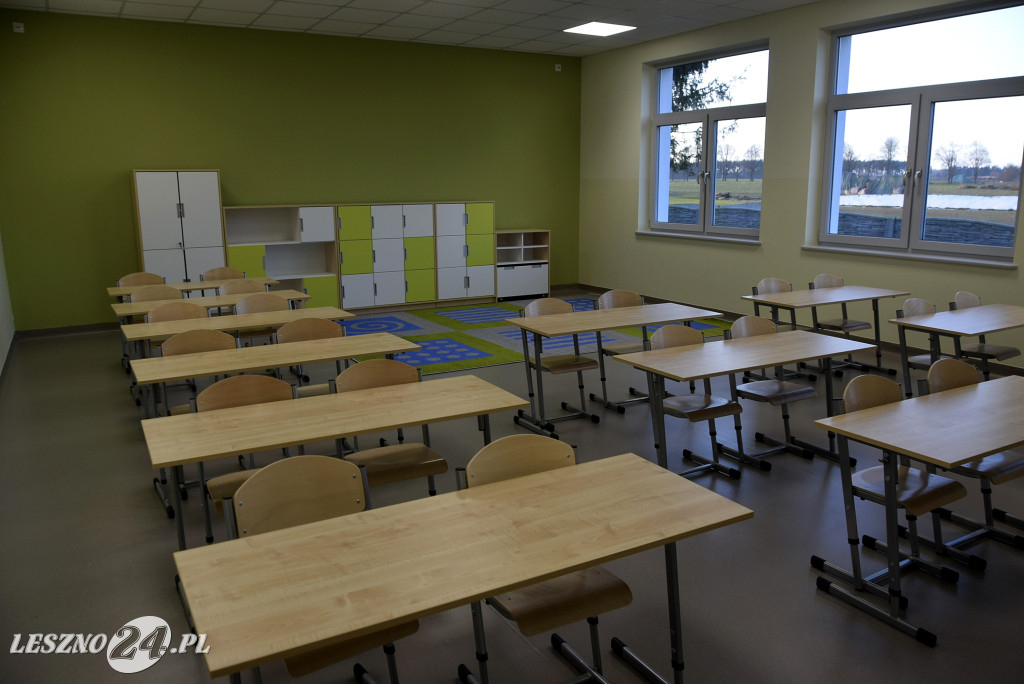 Otwarcie sali sportowej i nowych klas w Goniembicach