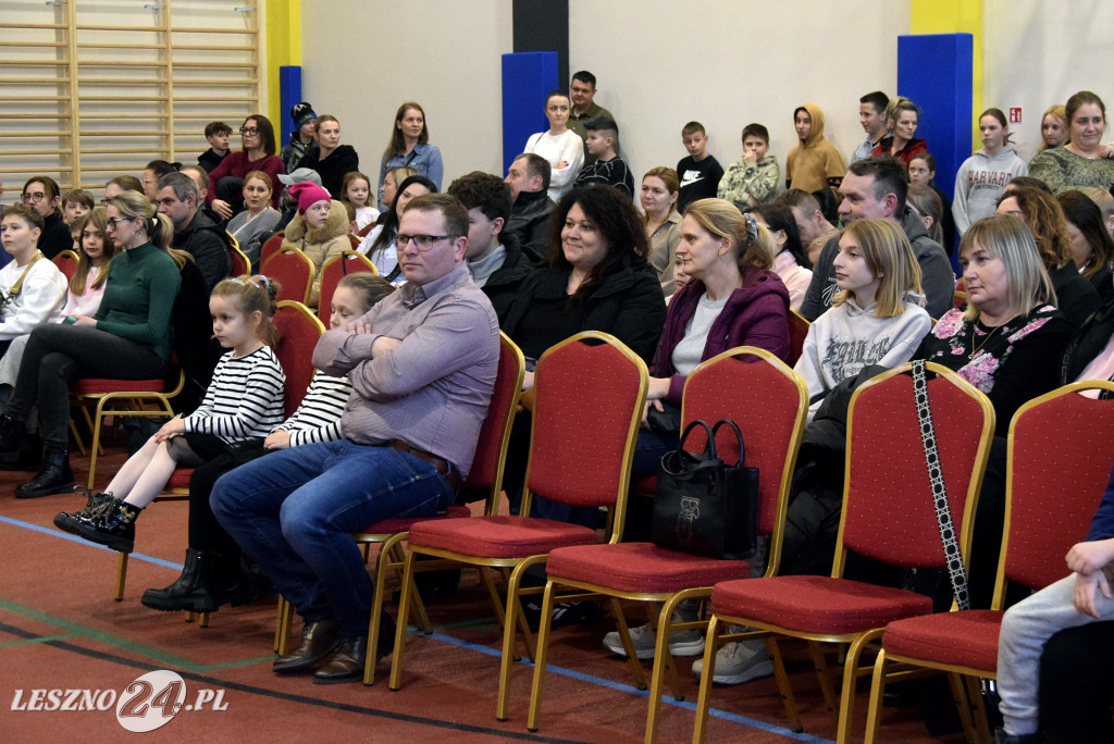 Otwarcie sali sportowej i nowych klas w Goniembicach
