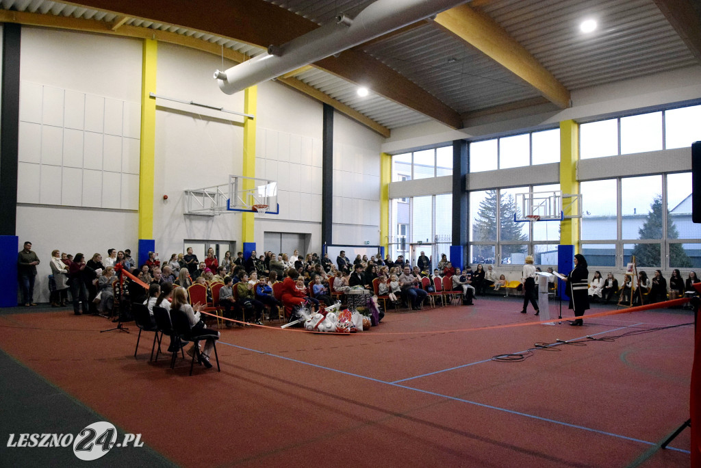 Otwarcie sali sportowej i nowych klas w Goniembicach