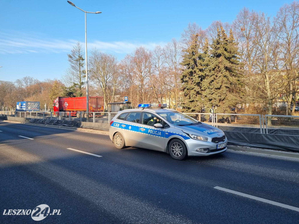 Zderzenie ciężarówki i osobówki