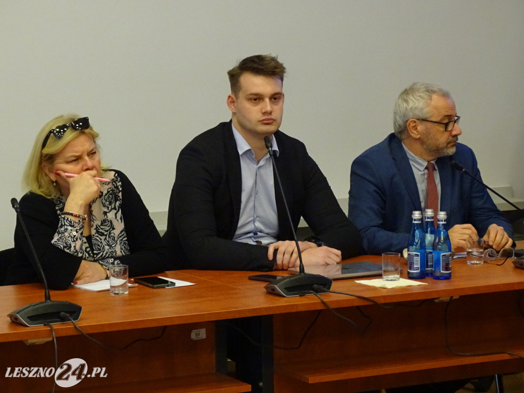 Komisja Edukacji w sprawie oświaty w Lesznie