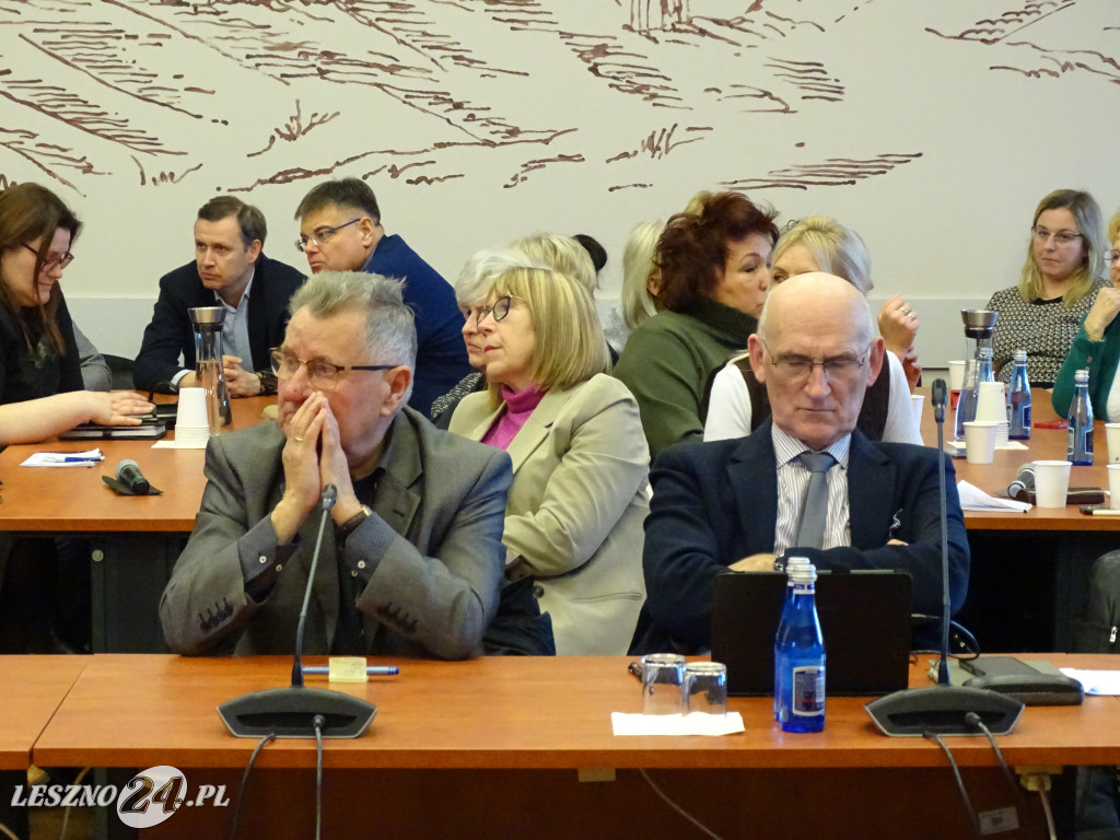 Komisja Edukacji w sprawie oświaty w Lesznie