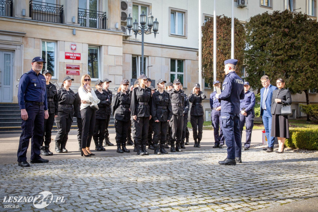 Mundurowi maturzyści  w komendzie głównej i Sejmie