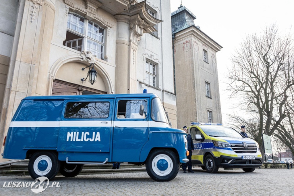 Kobiety z komendy policji świętowały 100-lecie