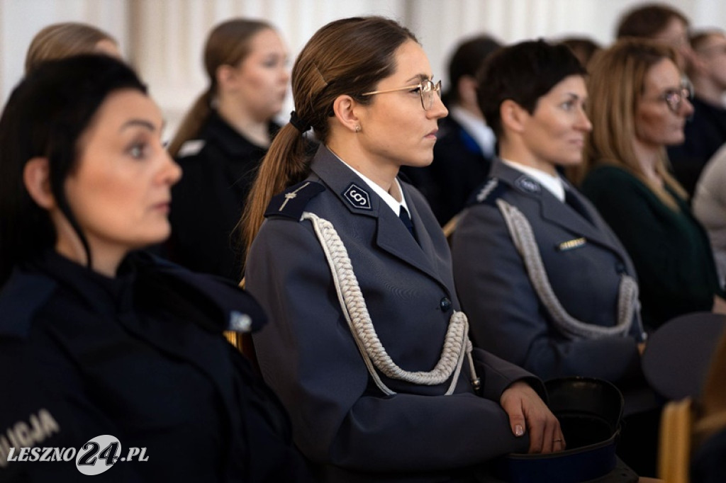 Kobiety z komendy policji świętowały 100-lecie