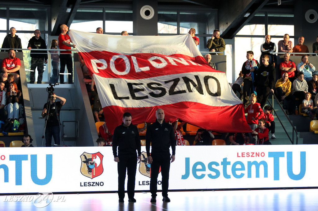 Świetny doping i zwycięstwo koszykarzy