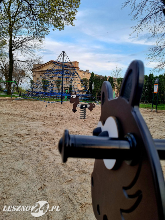 Plac zabaw przy ul. Zamkowej w Rydzynie