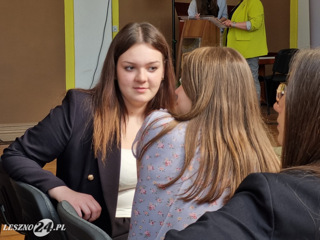 Ukryte oblicze starych przedmiotów w III LO w Lesznie
