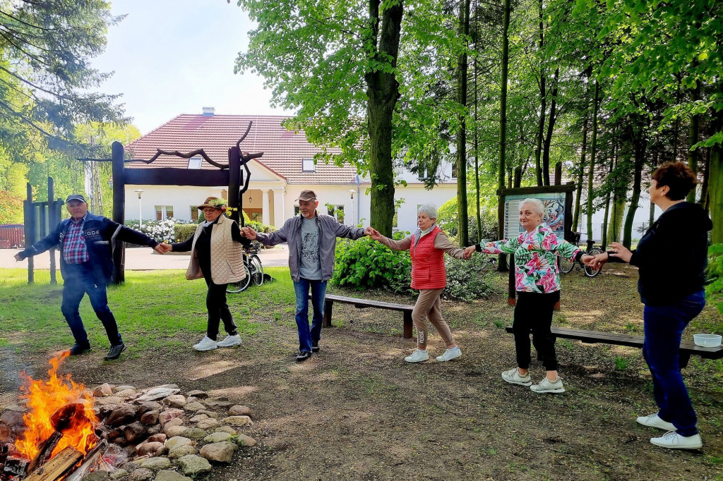 Ognisko seniorów w Nadleśnictwie Karczma Borowa
