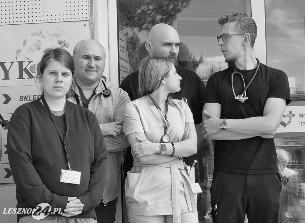 Pracownicy szpitala w Lesznie przeciw agresji