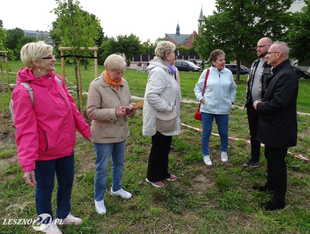 25 kasztanów posadzono w Lesznie