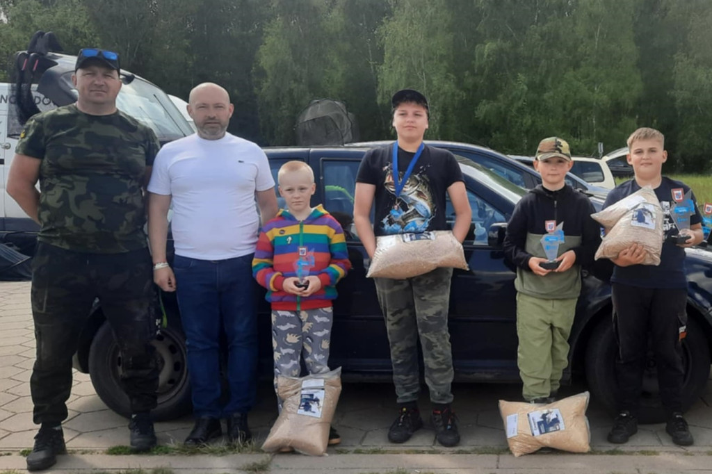Zawody wędkarskie o puchar burmistrza Rydzyny