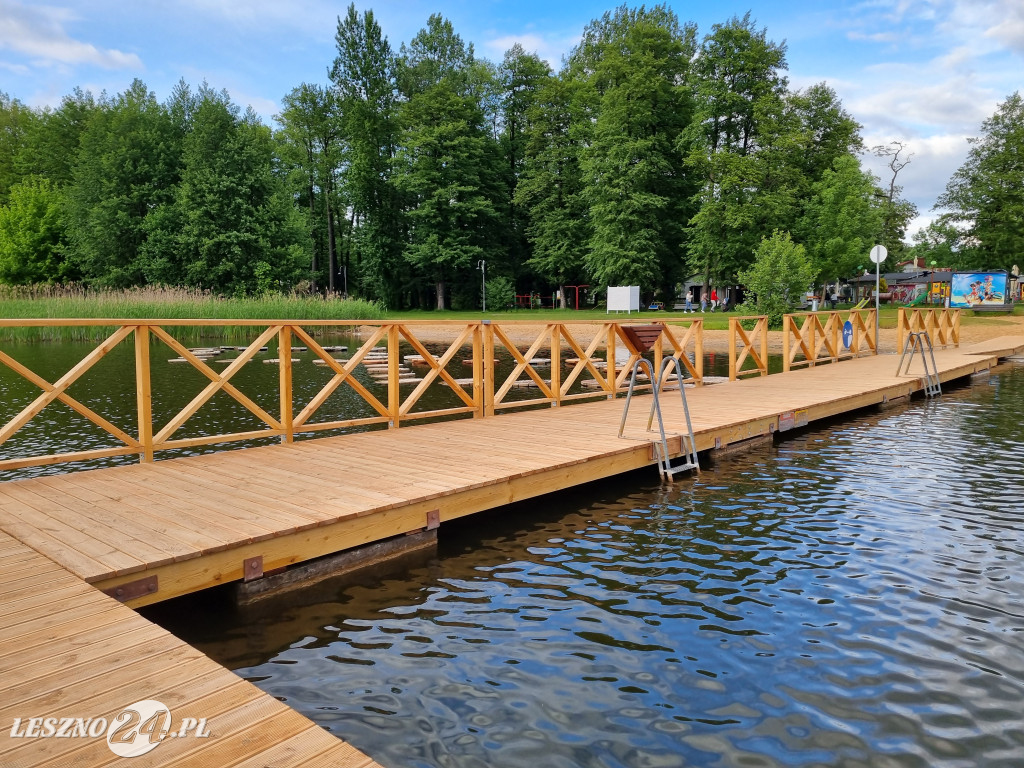Plaża nad jeziorem pięknieje
