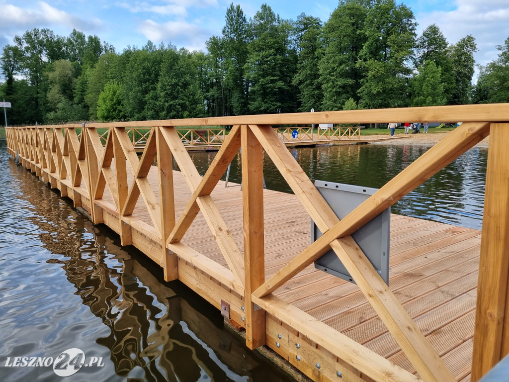 Plaża nad jeziorem pięknieje