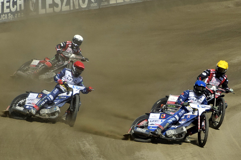 Fogo Unia : Moonfin Melasa 49:41