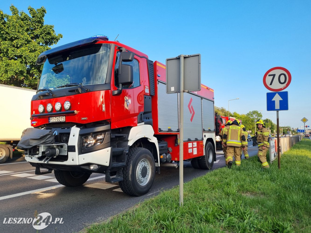 Zderzenie aut na al. Konstytucji 3 Maja w Lesznie