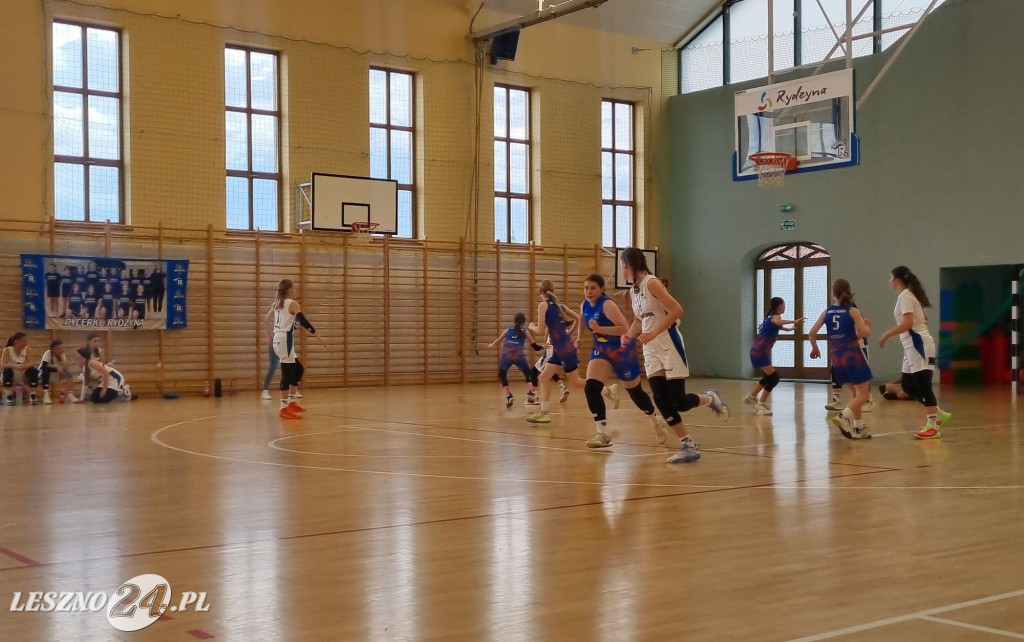 Młodziczki U12 Rycerzy Rydzyna ze złotem