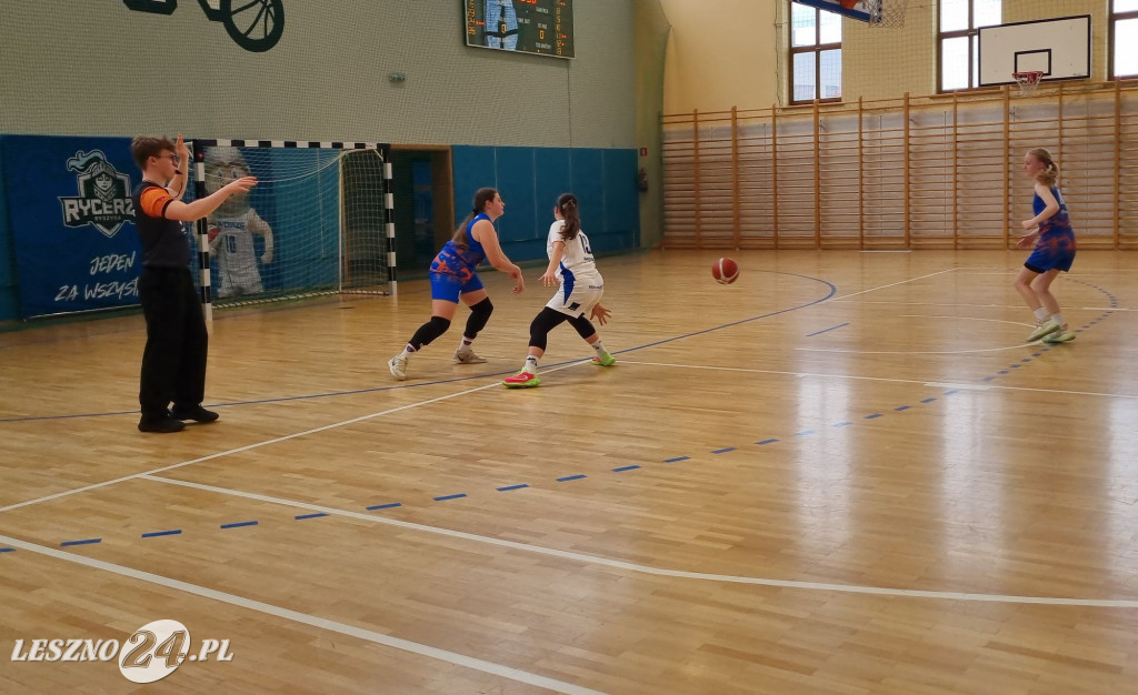 Młodziczki U12 Rycerzy Rydzyna ze złotem