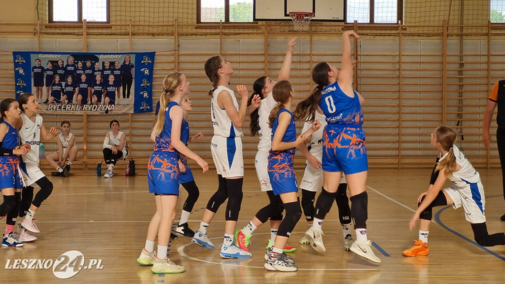 Młodziczki U12 Rycerzy Rydzyna ze złotem