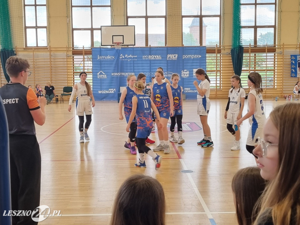 Młodziczki U12 Rycerzy Rydzyna ze złotem