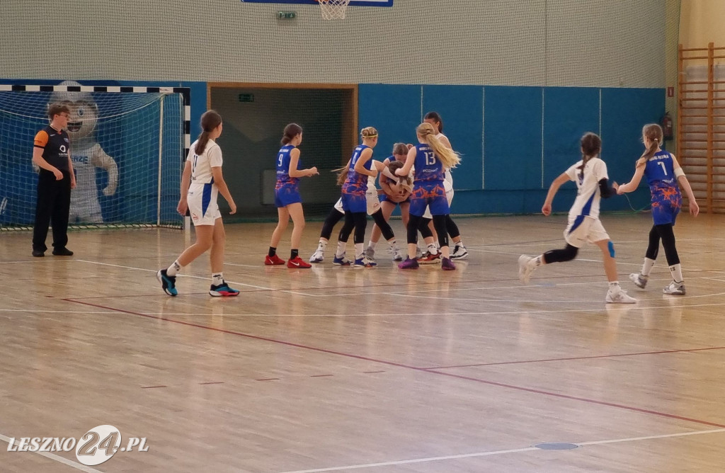 Młodziczki U12 Rycerzy Rydzyna ze złotem
