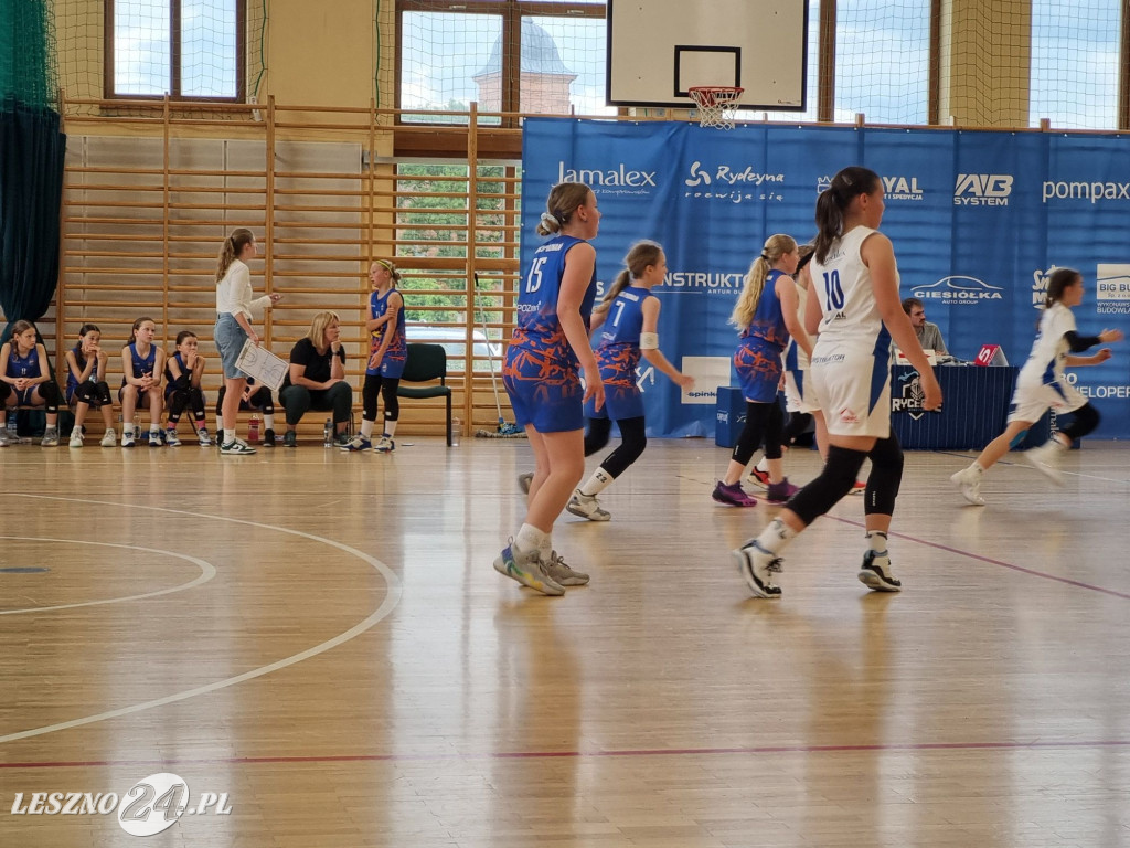 Młodziczki U12 Rycerzy Rydzyna ze złotem