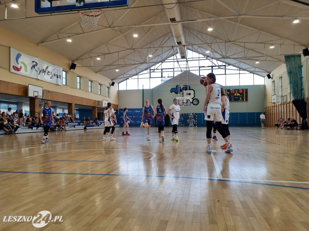 Młodziczki U12 Rycerzy Rydzyna ze złotem
