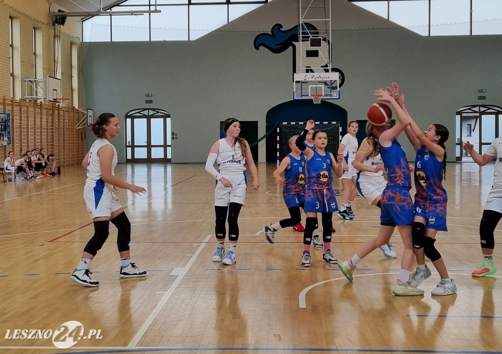 Młodziczki U12 Rycerzy Rydzyna ze złotem