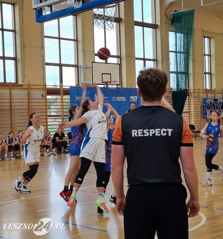 Młodziczki U12 Rycerzy Rydzyna ze złotem