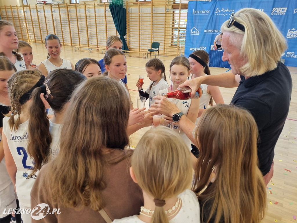 Młodziczki U12 Rycerzy Rydzyna ze złotem