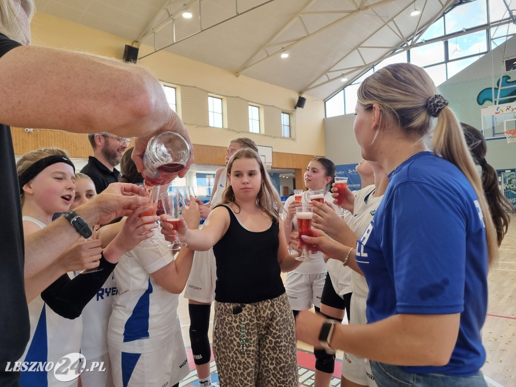 Młodziczki U12 Rycerzy Rydzyna ze złotem