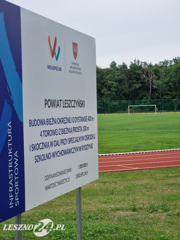 Modernizacja boiska w Rydzynie przy SOSW