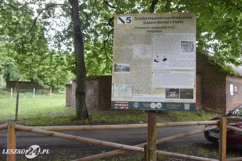 Rowerzysto! Bezpieczniej ominąć brakujący fragment