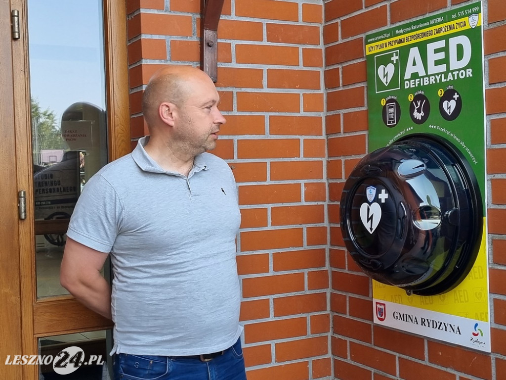 Instruktaż z obsługi AED w Rydzynie dla uczniów