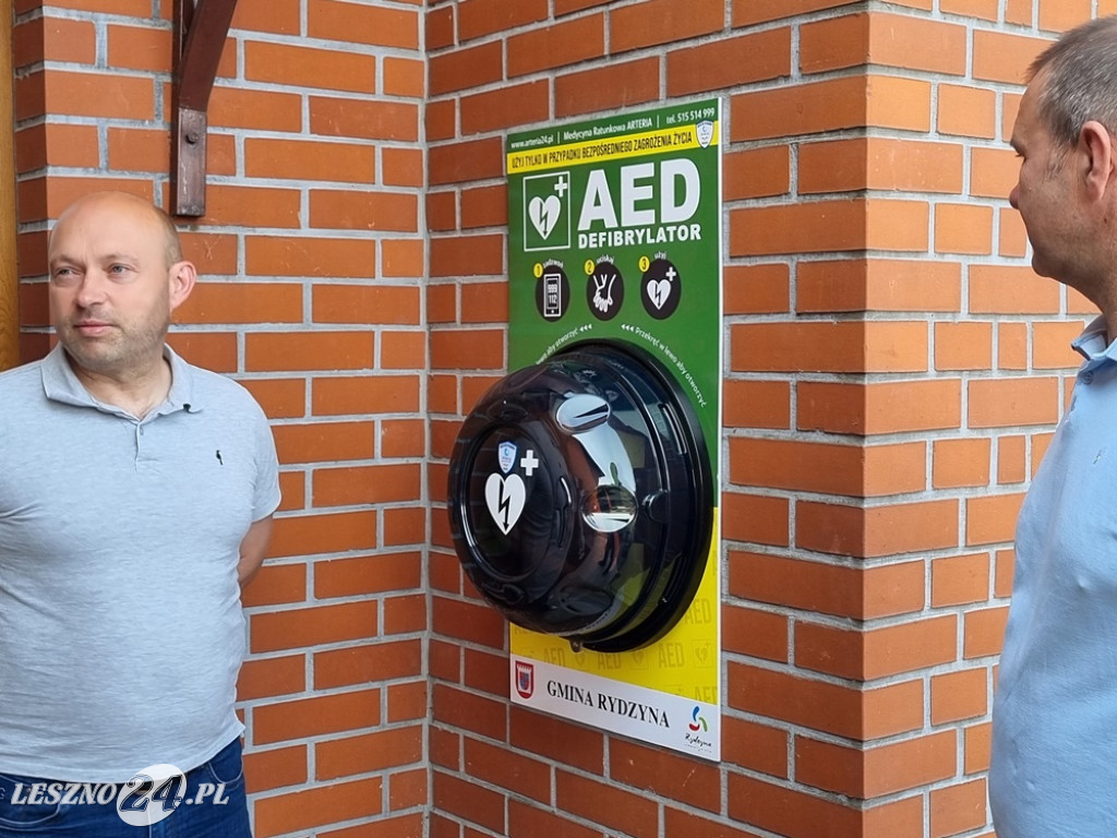Instruktaż z obsługi AED w Rydzynie dla uczniów