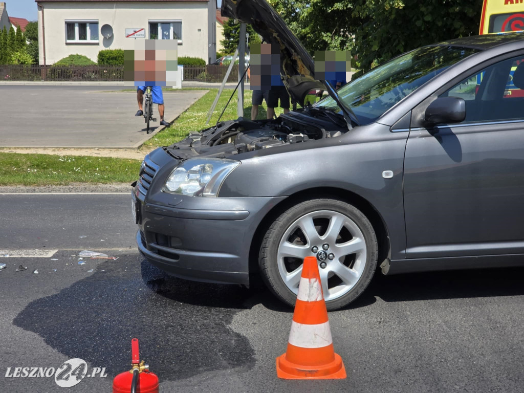 Zderzenie trzech aut na krajówce w Kąkolewie