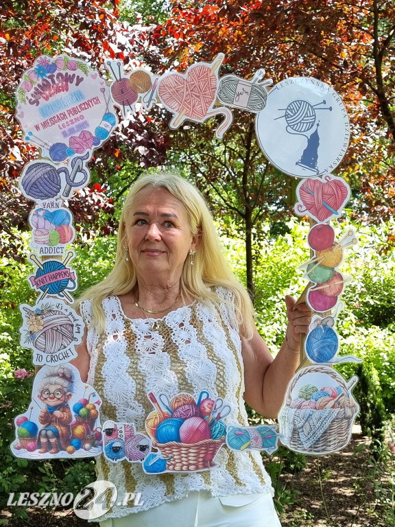 Światowy Dzień Dziergania w Miejscach Publicznych w Lesznie