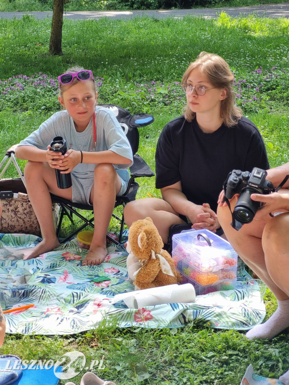 Światowy Dzień Dziergania w Miejscach Publicznych w Lesznie