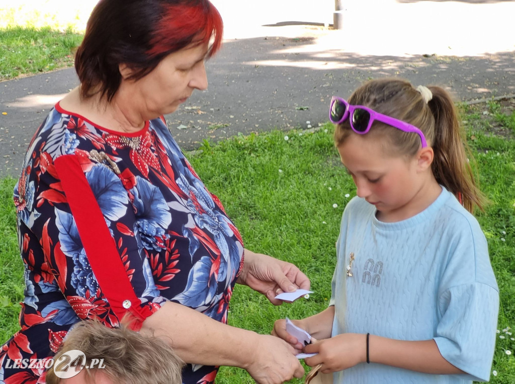 Światowy Dzień Dziergania w Miejscach Publicznych w Lesznie
